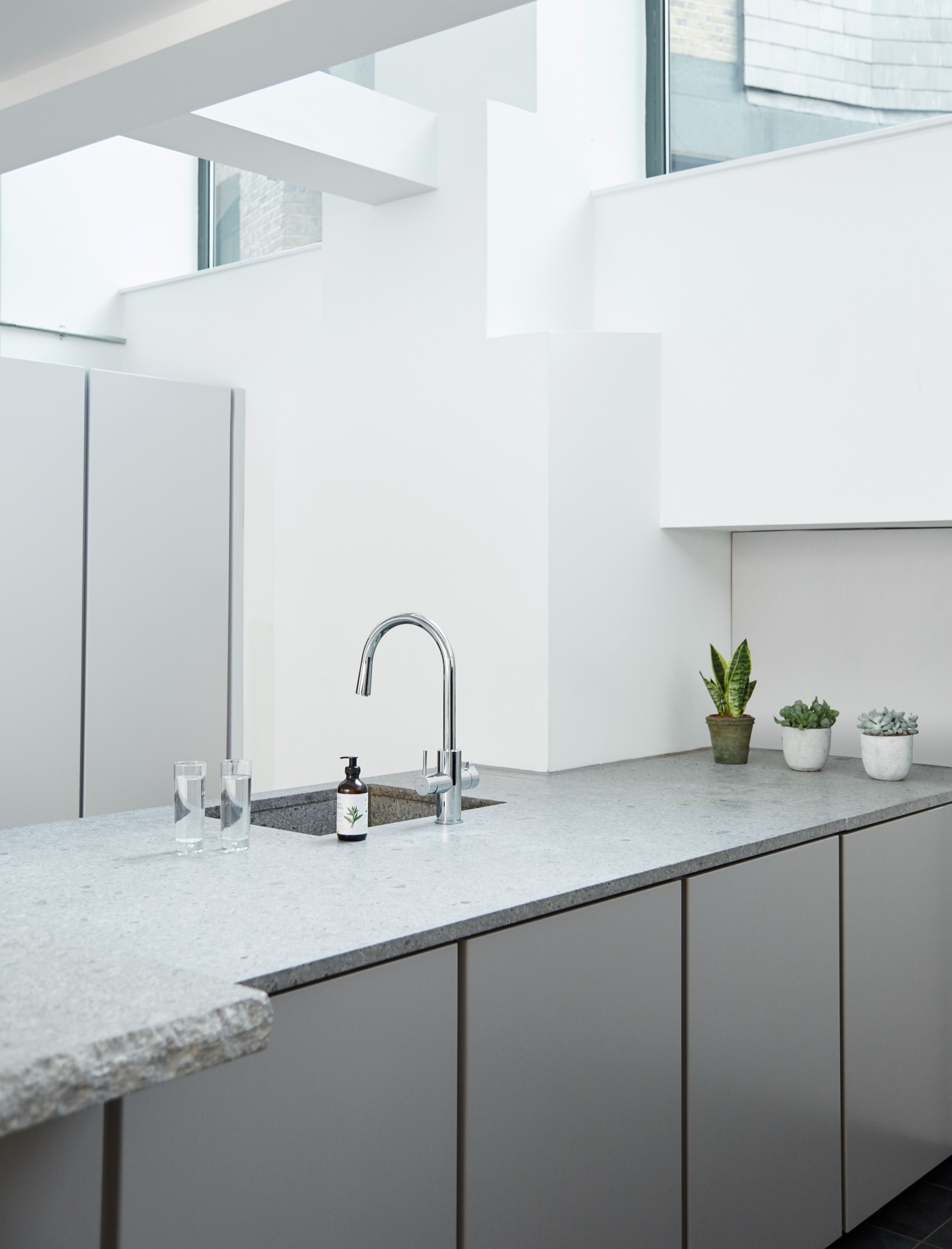 quartz worktop kitchen with AIO hydrotap